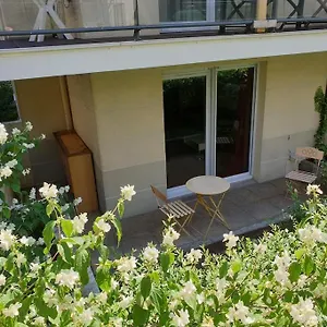 https://62-m2-rez-de-jardin-terrasse-6-lits-et-parking.hotels-rhonealpes.com